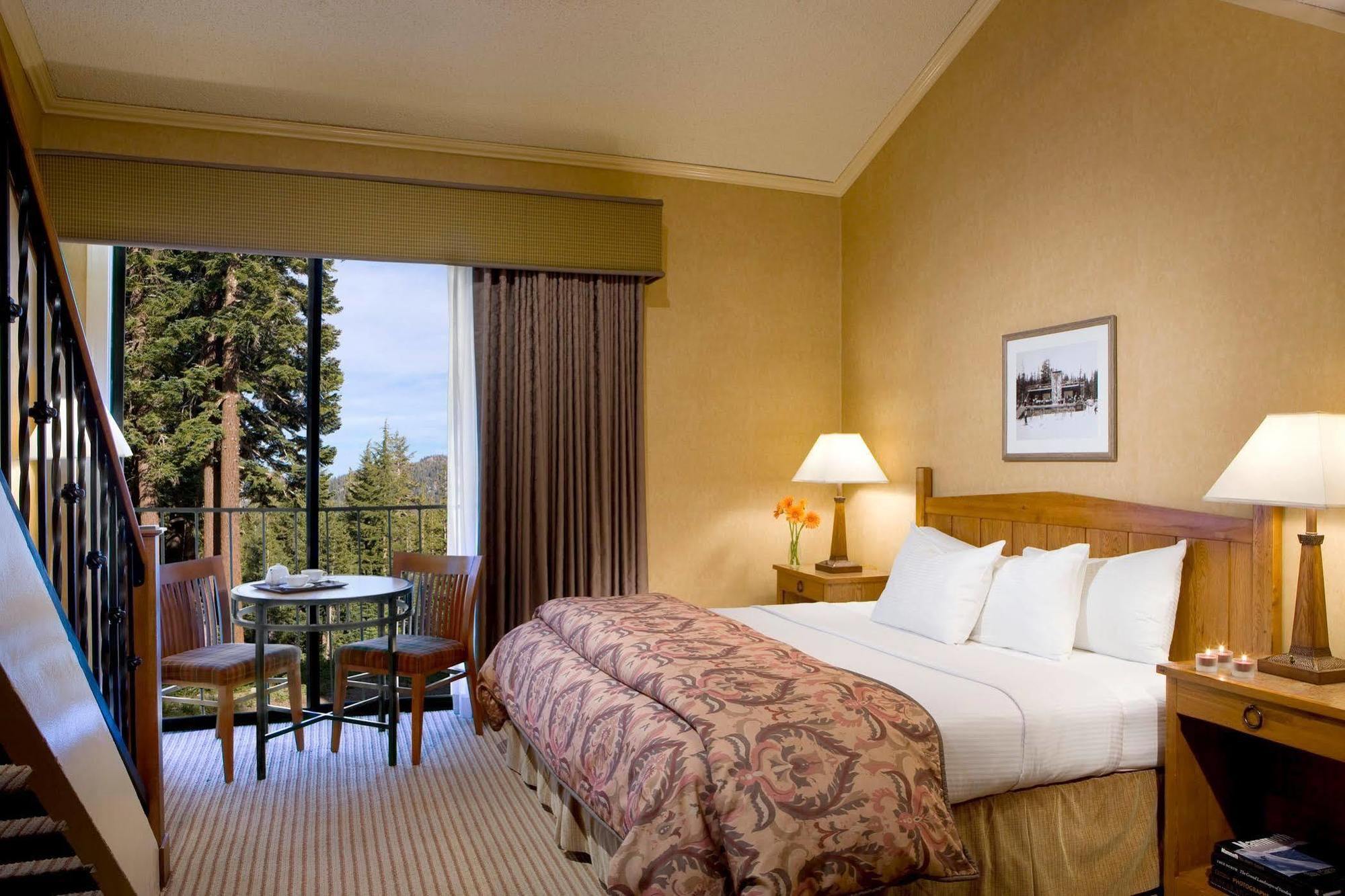 Mammoth Mountain 3*